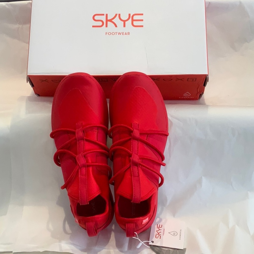SKYE UNISEX THE RBUTUS EL RED SNEAKER BRAND NEW